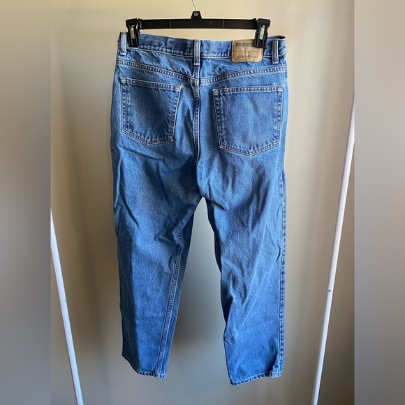 Eddie Bauer classic fit straight leg jeans 100% cotton - Picture 3 of 5